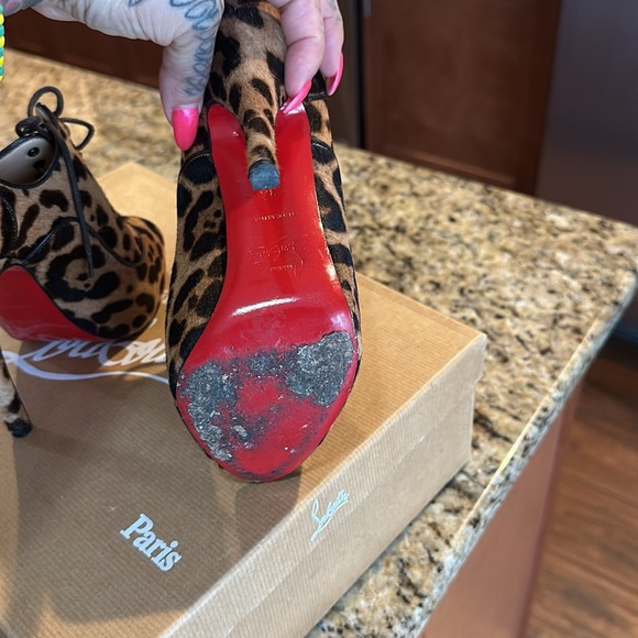 Red bottoms - Picture 3 of 7